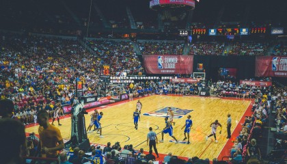 爱游戏体育在线-国际米兰客场大胜维罗纳，稳居榜首，意甲国际米兰对维罗纳